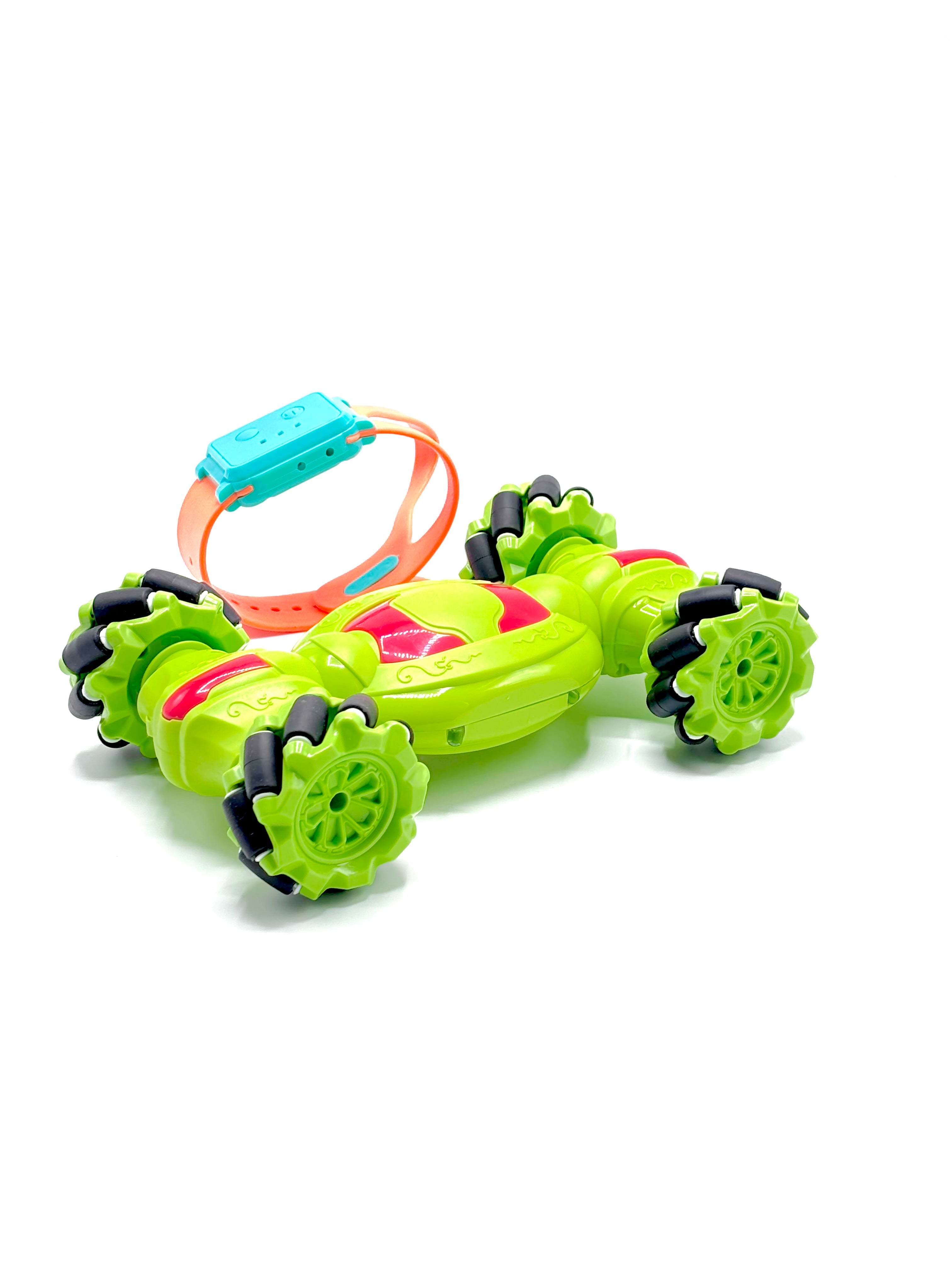 Green stunt car with mecanum drift wheels